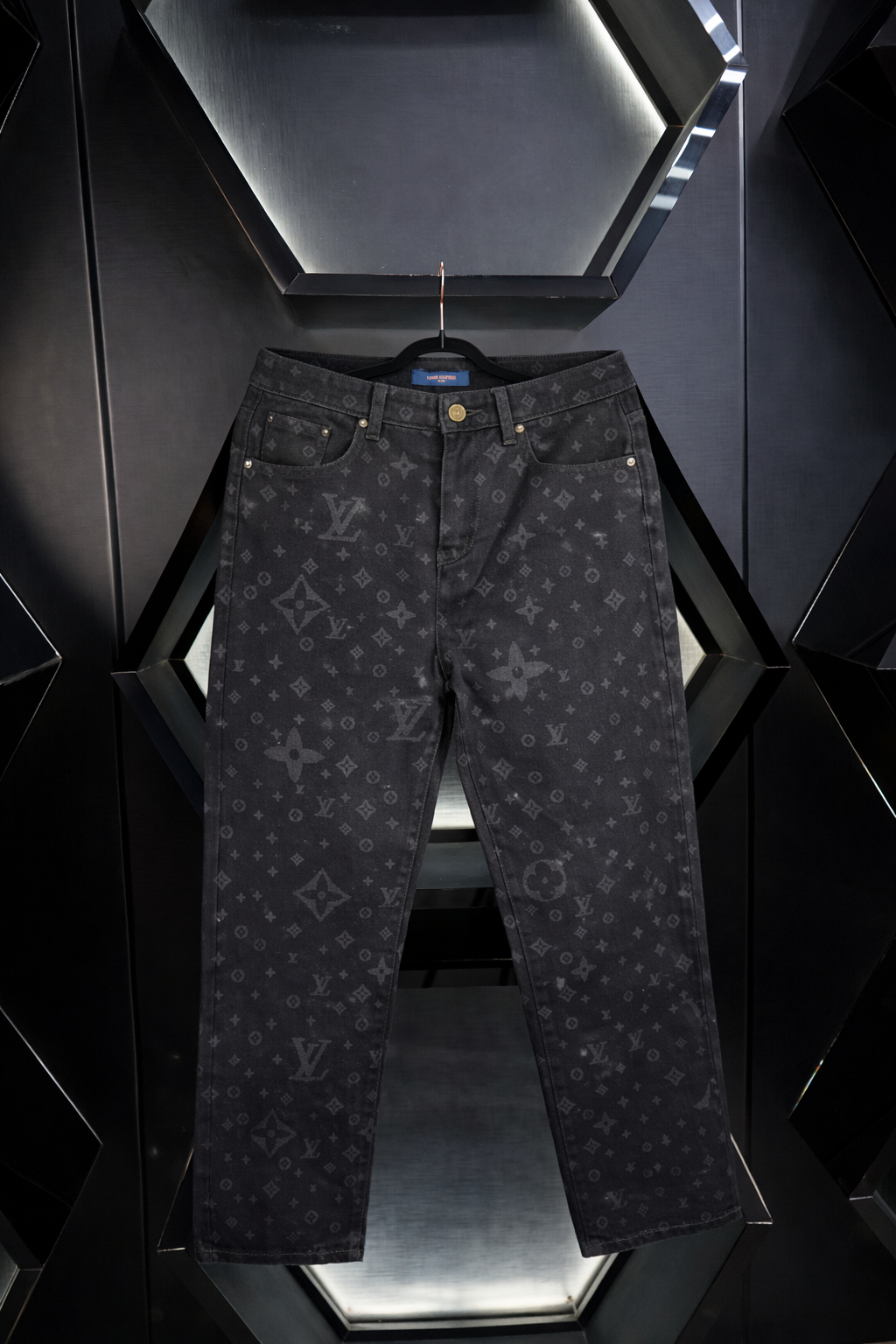 Jean Louis Vuitton Negro
