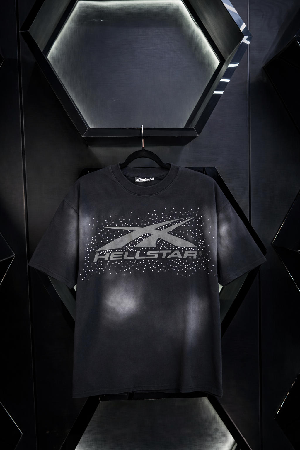 Remera Hellstar Gris