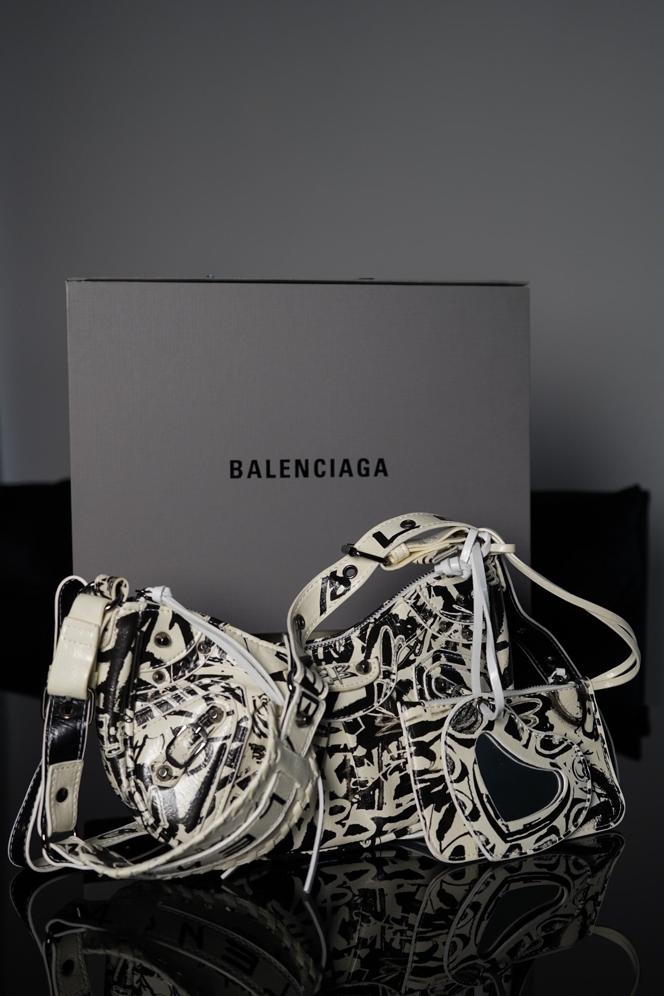 Balenciaga Le Cagole