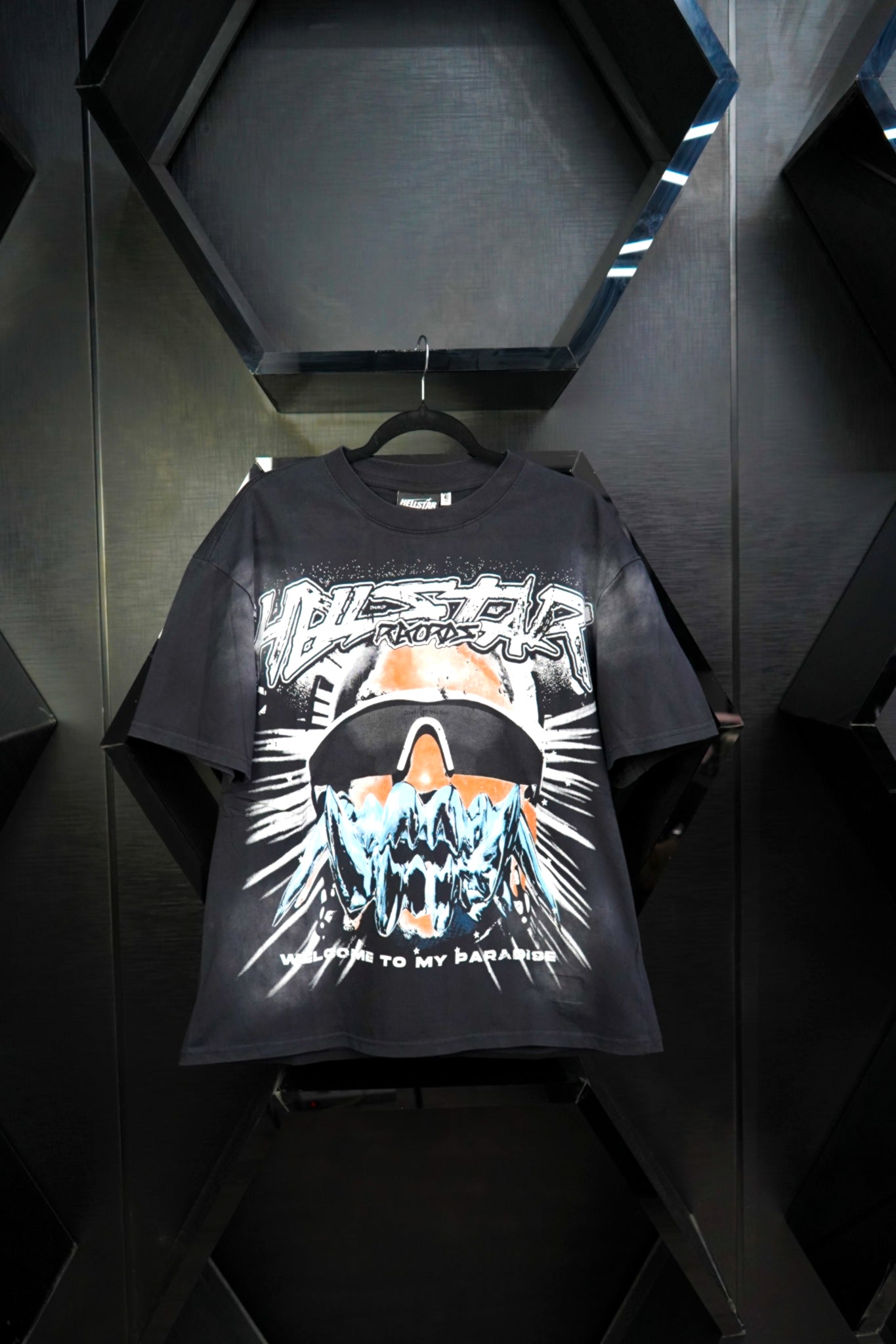 Remera Hellstar Lentes Negros